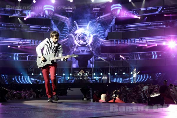 MUSE - 2013-06-21 - SAINT DENIS - Stade de France - Matthew James Bellamy - Christopher Tony Wolstenholme - Dominic James Howard